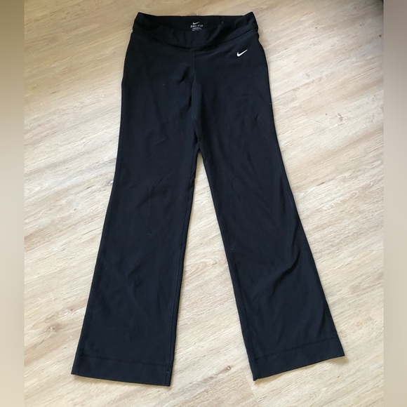 Nike Dri-Fit wide leg pant - Picture 1 of 4